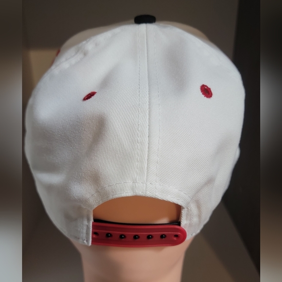 BNWT - Chicago Bulls Snapback Hat - Picture 2 of 8